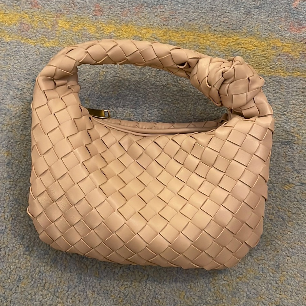 Cute Nude Weave Purse